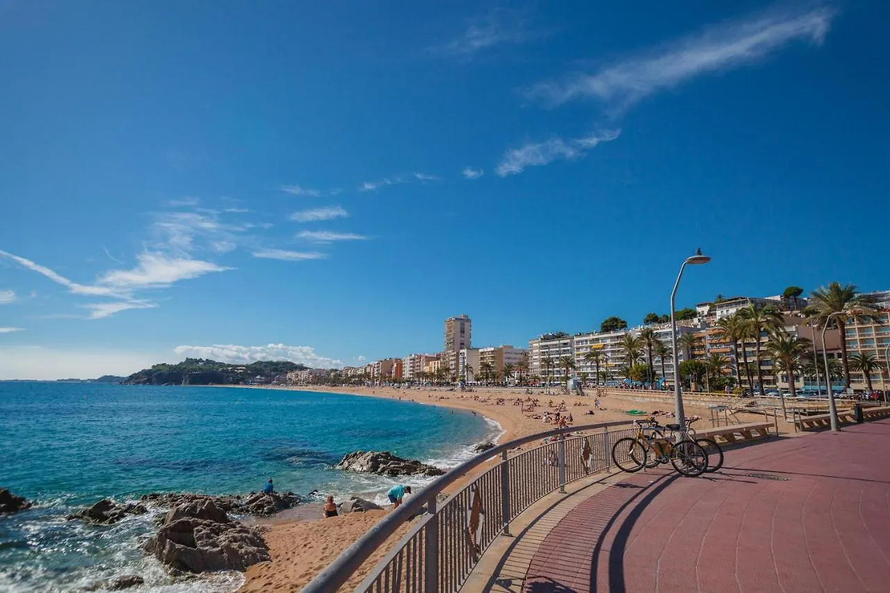 Apartments Sant Lluis Center, 2 Min Walk From The Sea Lloret de Mar